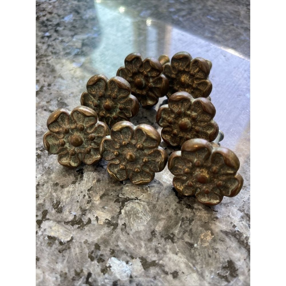 Vintage Lot of 7 Mid Century Floral Brass Knobs Cabinet Drawer Pulls